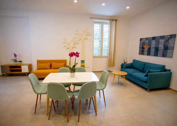 Cosmo 38 Luxury Apartments